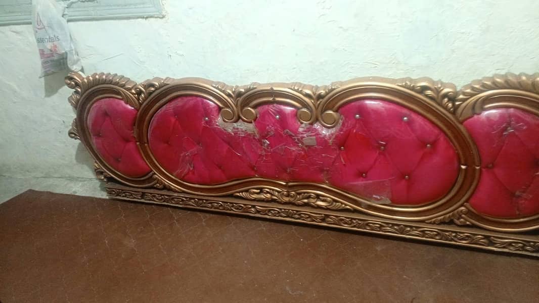 queen bed 3
