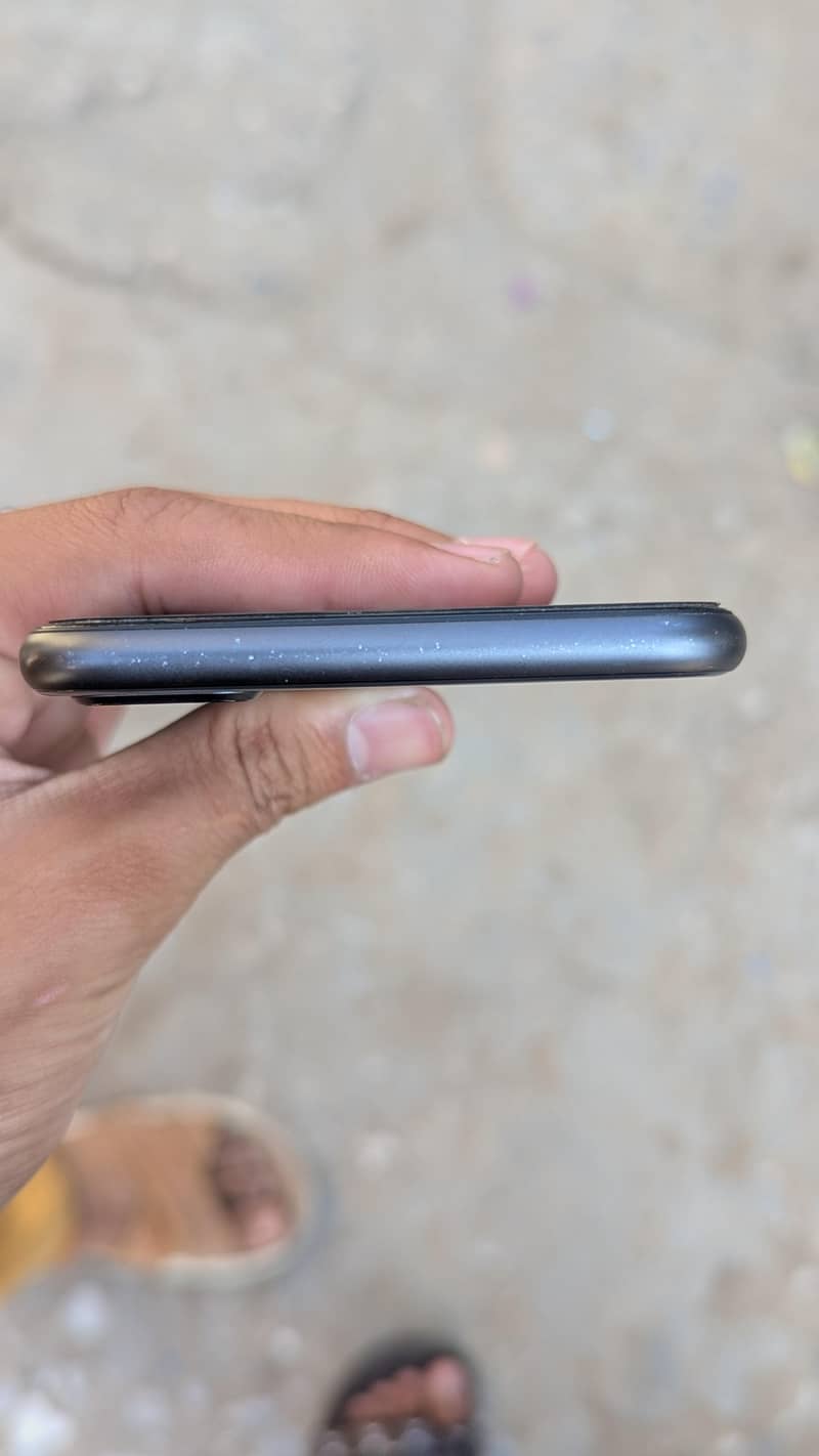 Apple iPhone 8 Plus 3