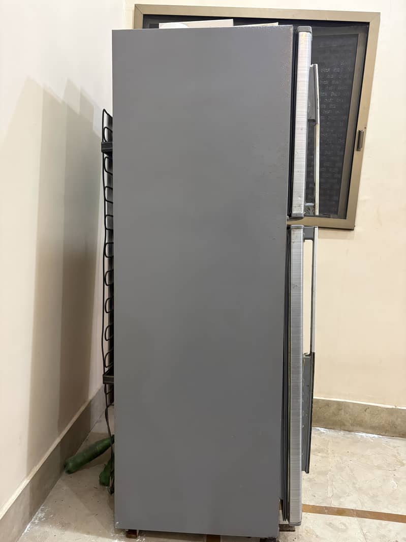 Dawlance refrigerator 1