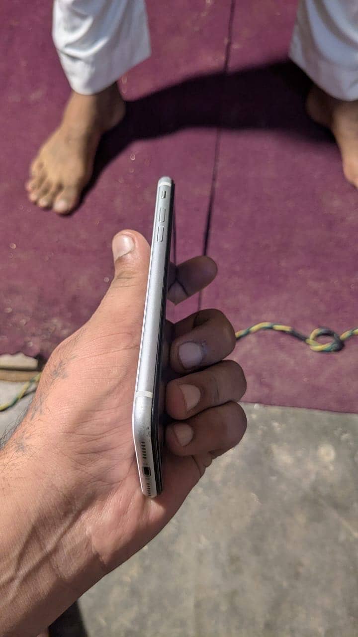 Apple iPhone SE 3