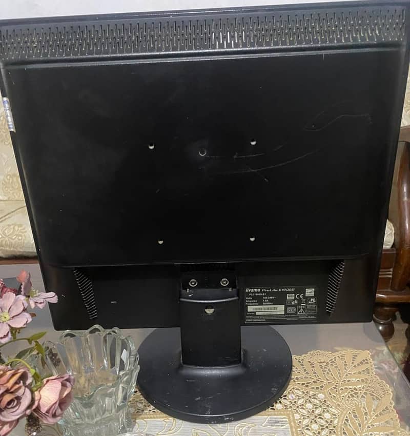 computer LCD 1