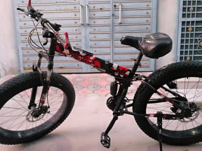 MOUNTAINS BICYCLE