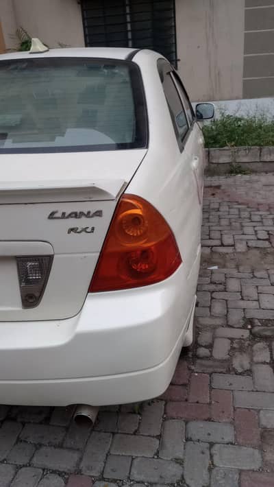 Suzuki Liana 2007