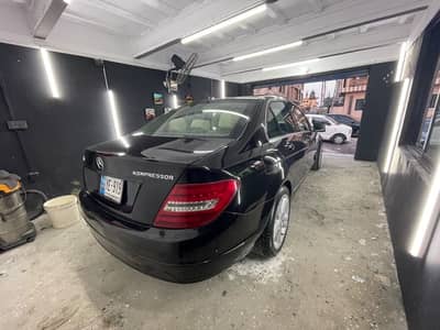 Mercedes C200 2009 urgent for sale