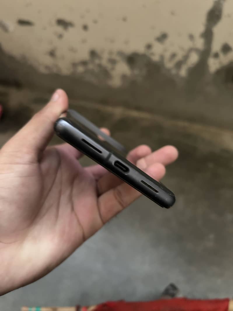 Google Pixel 7 4