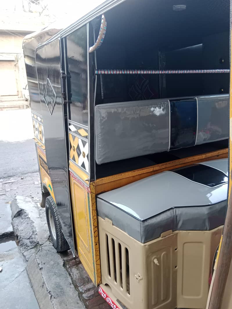 Tezraftar Rickshaw 8