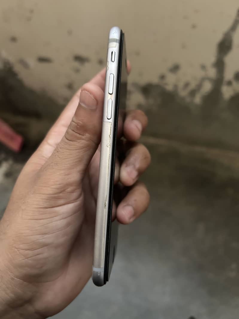 Apple iPhone 6S 3