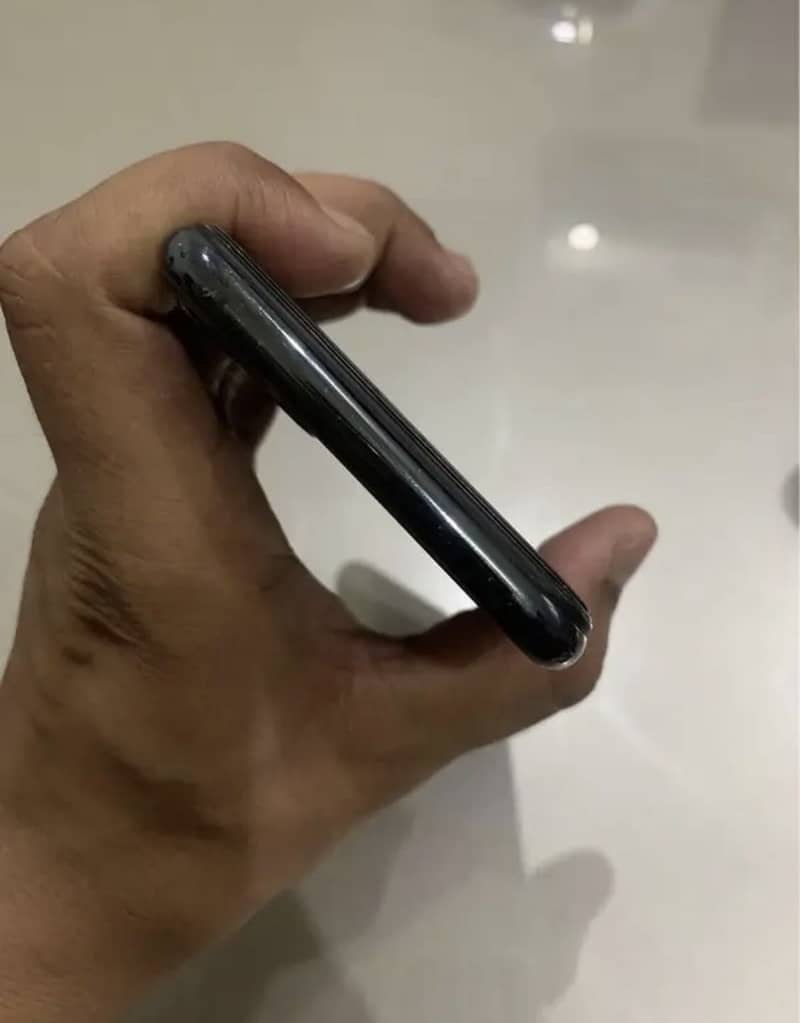Apple iPhone 11 Pro 0