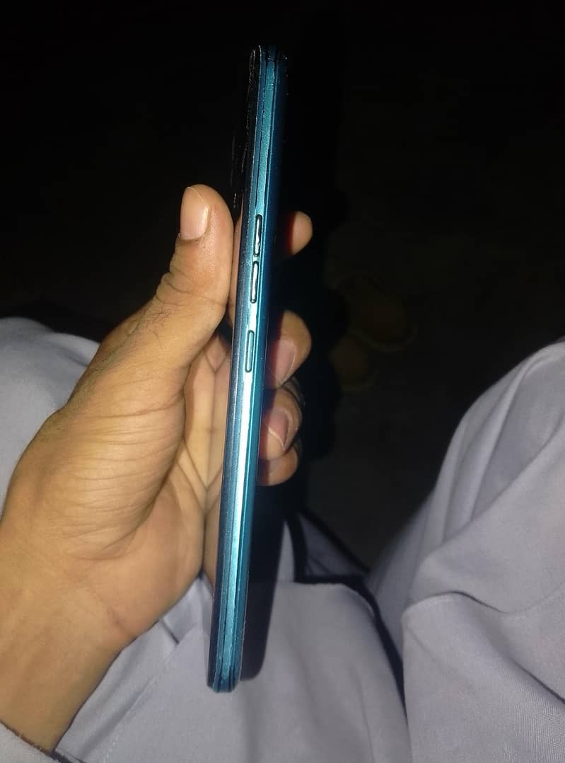 Tecno Spark 8C 2