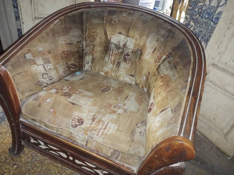 Sofa Set, 5 seater 9