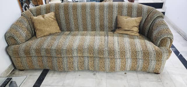 7 seater sofa set in excellent condition