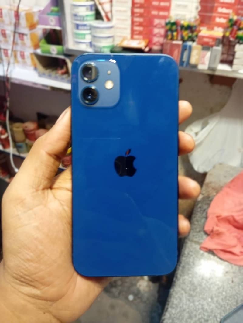 Apple iPhone 12 3