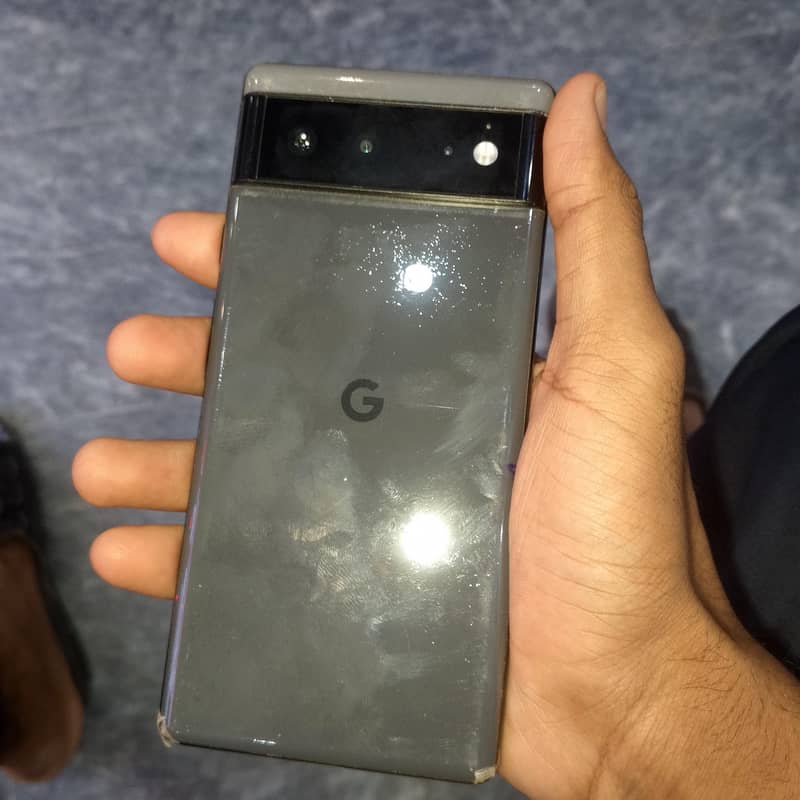 Google Pixel 6 4