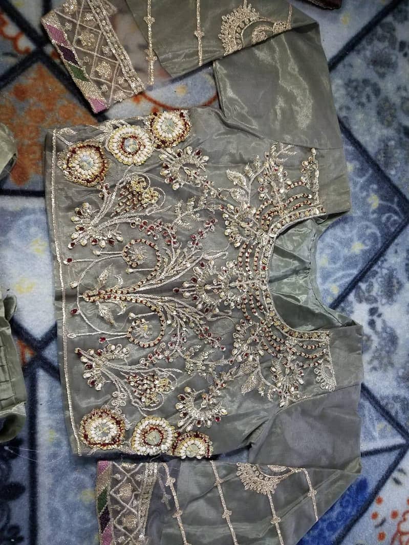 Embroidid Lehnga 5