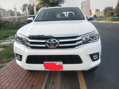 Toyota Hilux 2019 Revo 4 by 4 . bumper to bumper Jenion low mileage