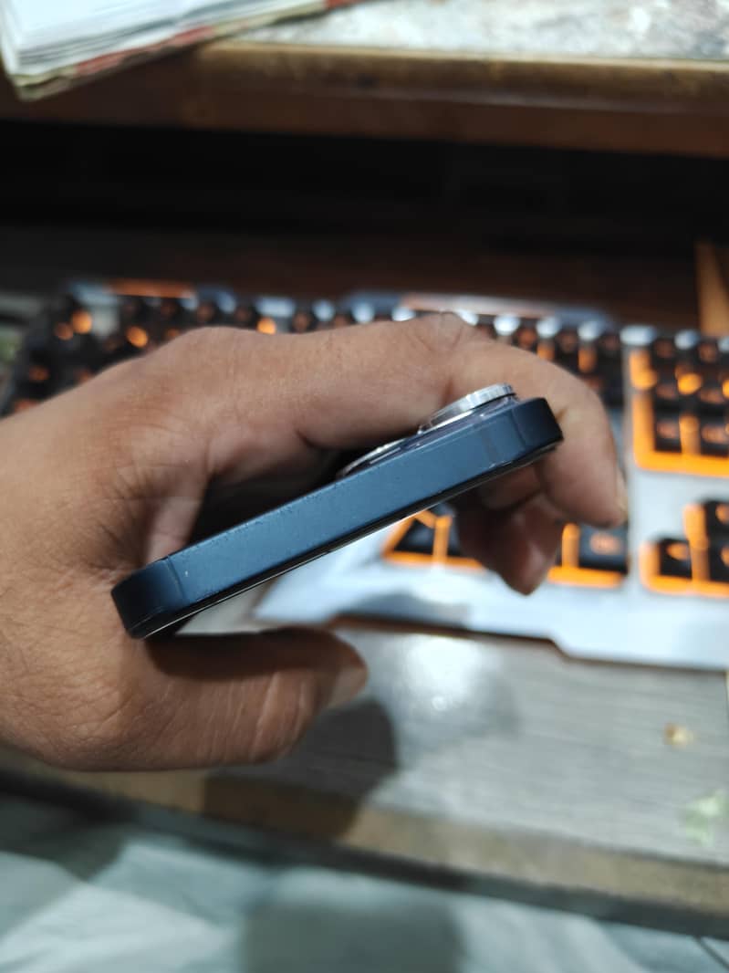 Apple iPhone 14 6