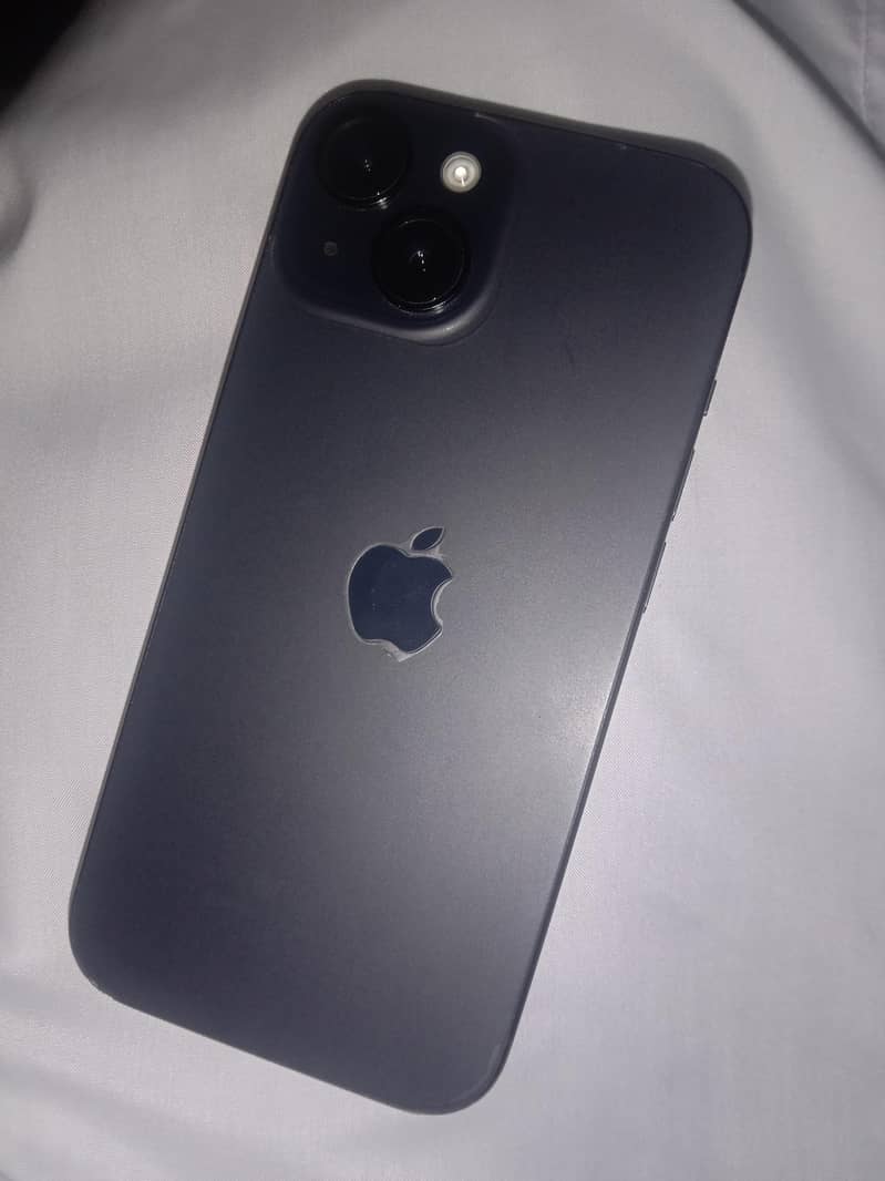 Apple iPhone 15 2