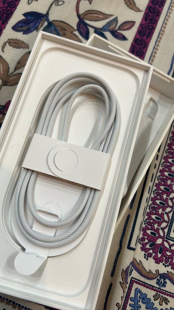 Apple iPhone 17 Pro Max 1