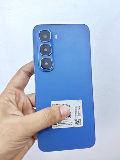 Infinix Hot 60i 6/128 Complete Box Charger Sealed phone under warranty