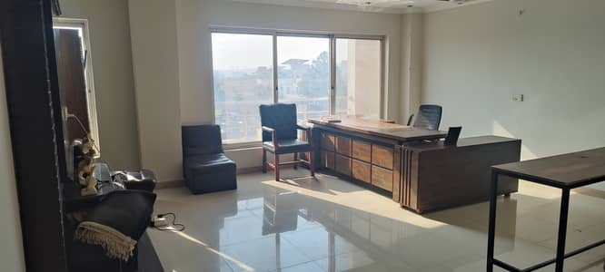 Executive Office Table Custom Made – Premium Wooden Finish