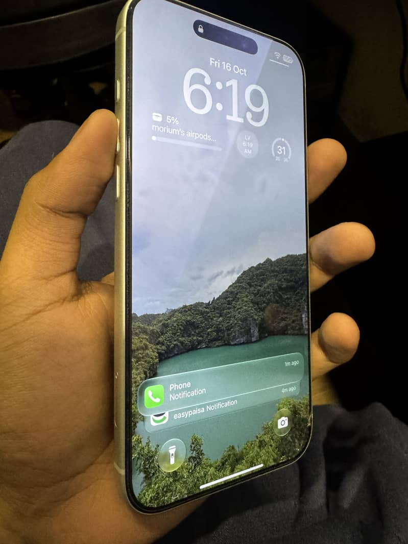 Apple iPhone 17 Pro Max 0