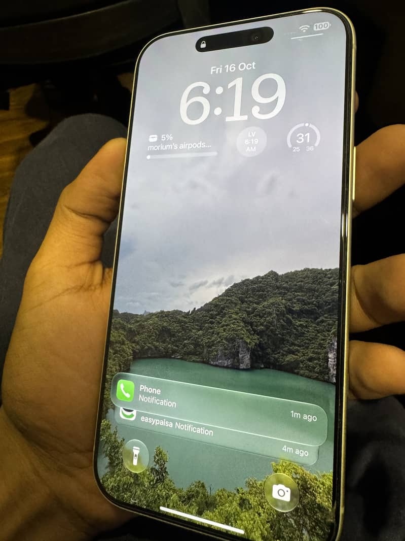 Apple iPhone 17 Pro Max 2
