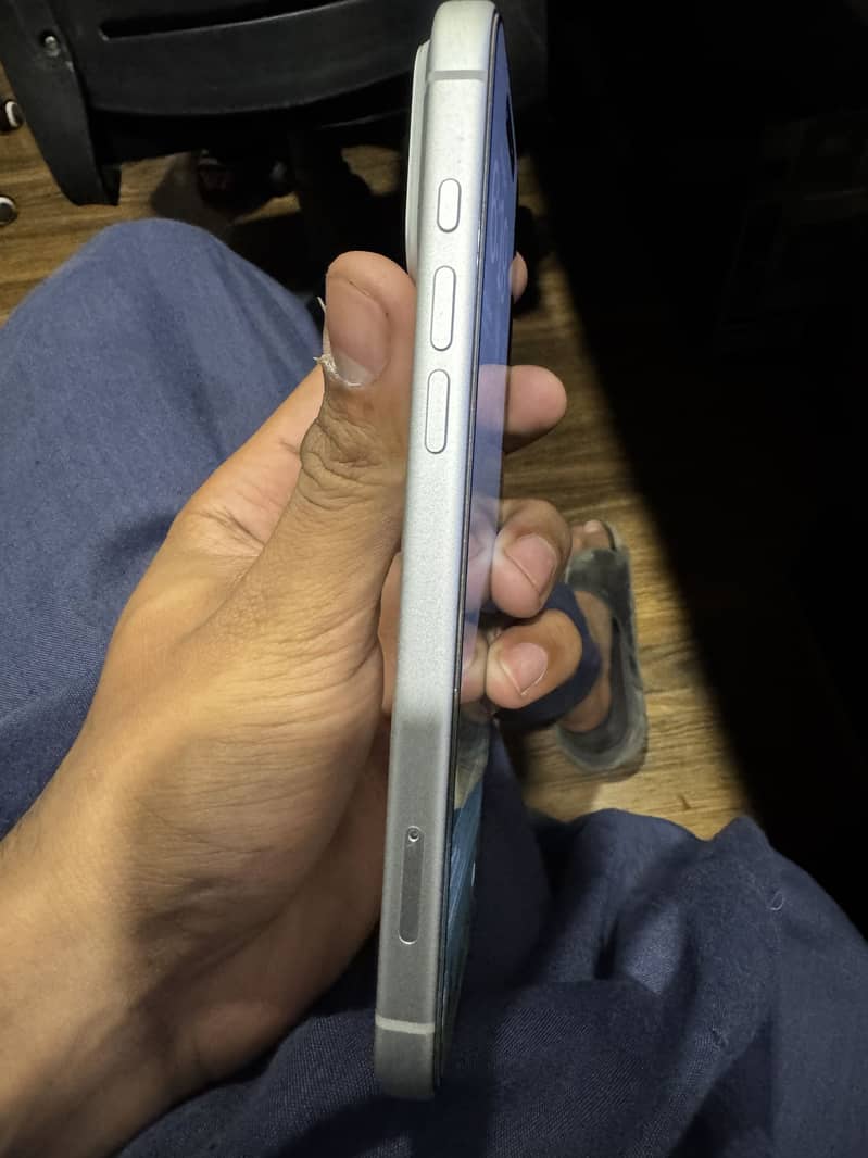 Apple iPhone 17 Pro Max 3