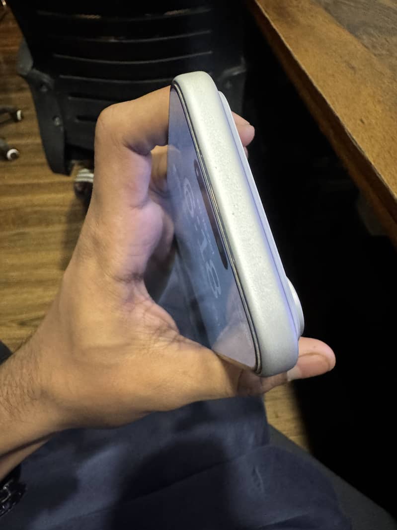 Apple iPhone 17 Pro Max 6