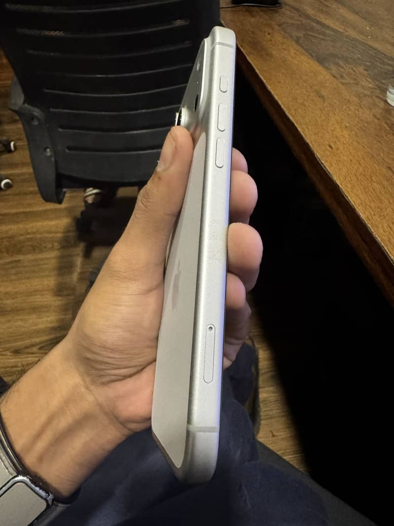Apple iPhone 17 Pro Max 7