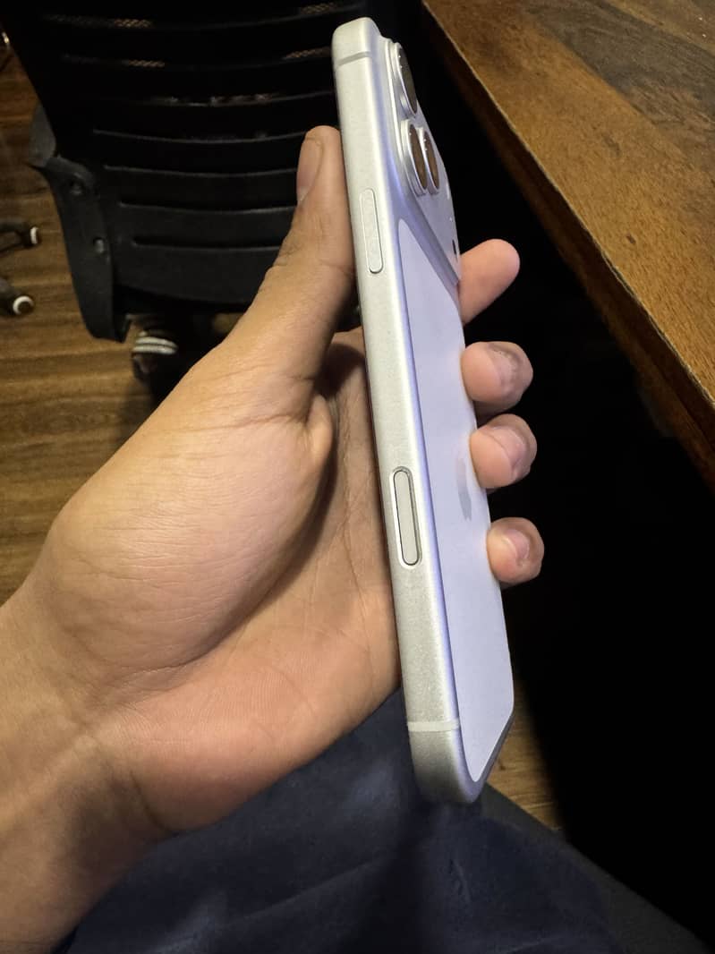 Apple iPhone 17 Pro Max 9