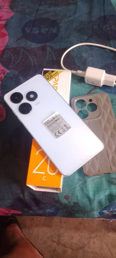 mobile urgent for sale Tecno Spark 20C 8/128 no open no rapier