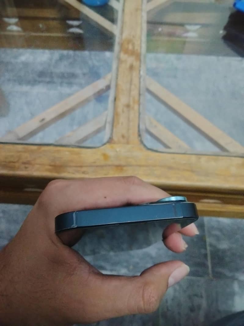 Apple iPhone 14 5
