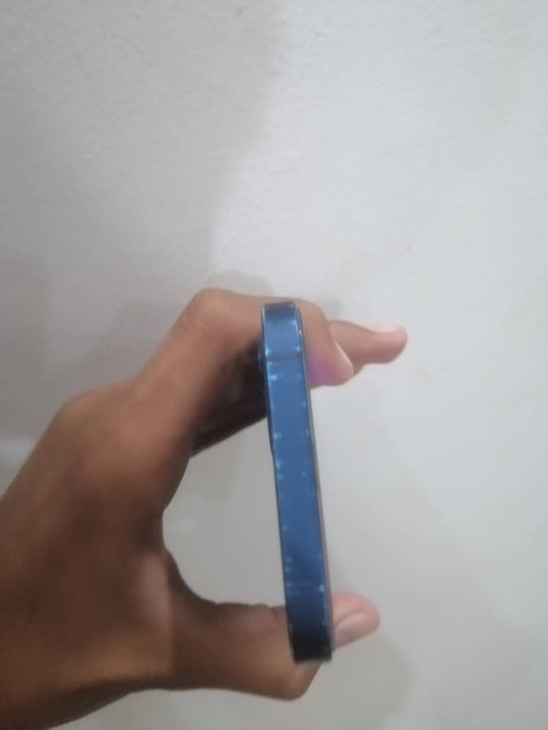 Apple iPhone 12 2