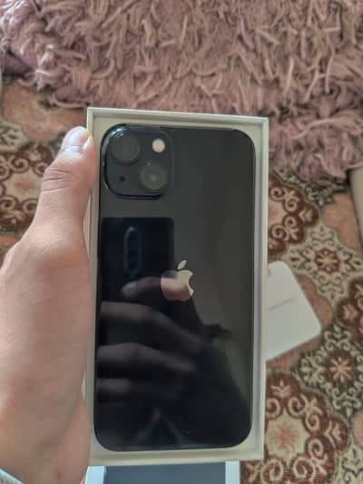 Apple iPhone 13