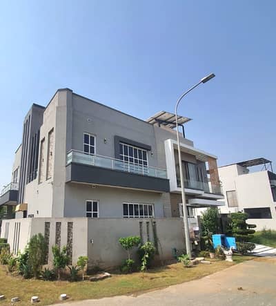5 MARLA BRAND NEW MODERN DESIGN HOUSE FOR RENT