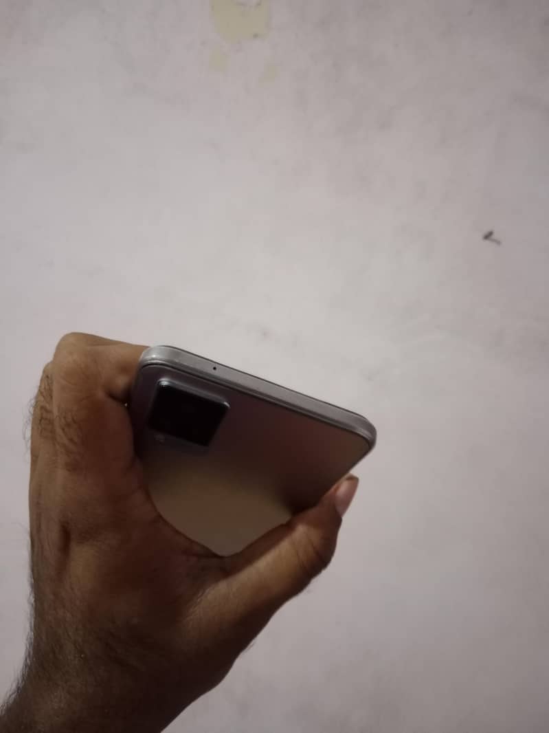 Vivo V21 2