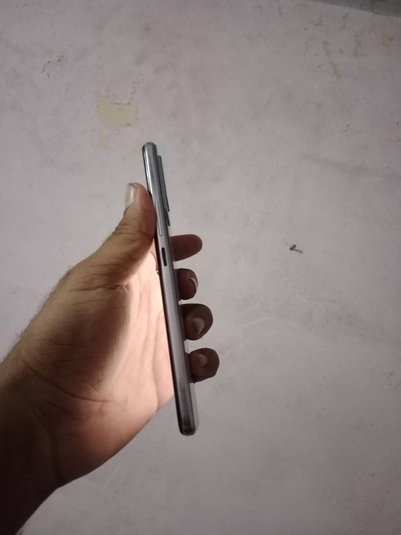 Vivo V21 5