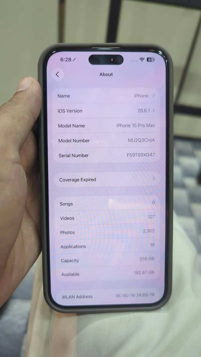 Apple iPhone 15 Pro Max 3