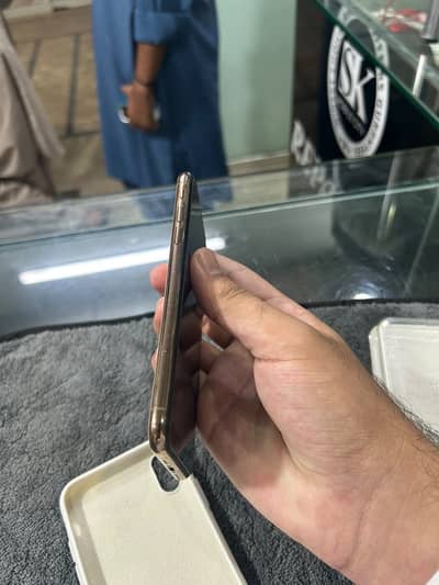 Apple iPhone XS