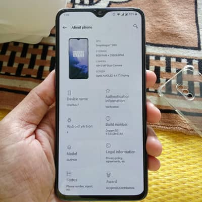 One plus 7 phone for sell condition 10/10 All ok original with charger