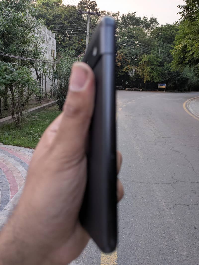 Google Pixel 8a 1