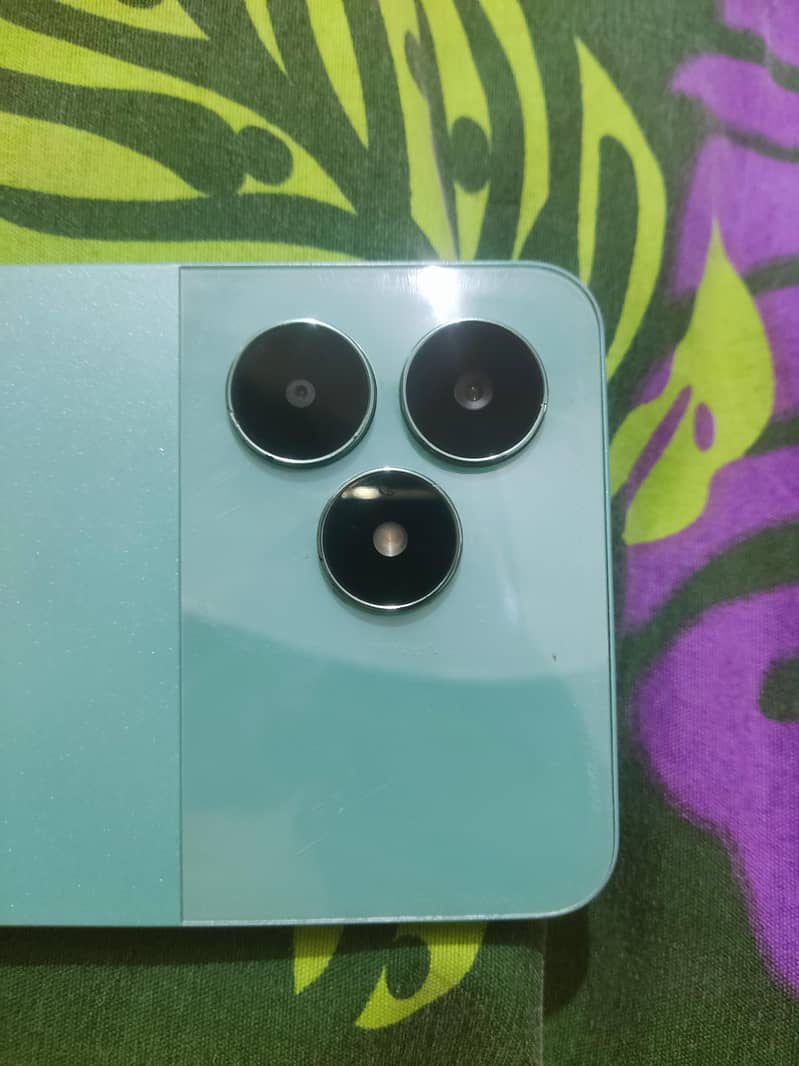 Realme C51 0
