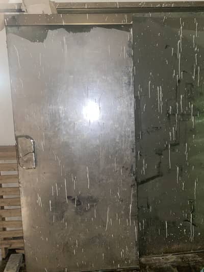 Office Glass Door 8—-6.5 feet hight 12mm glass good condition for sell