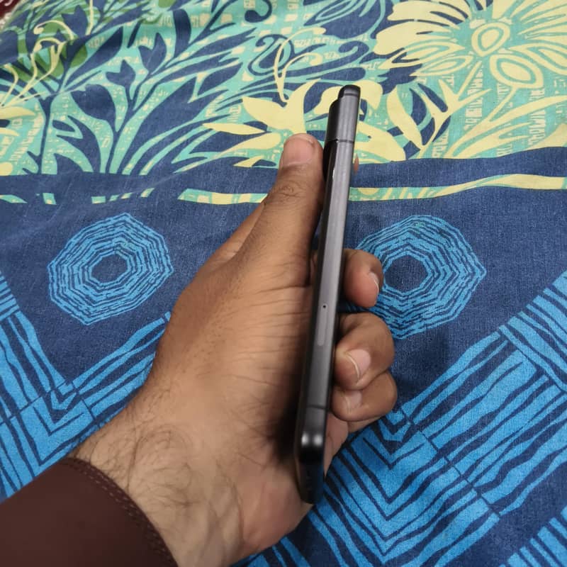 Google Pixel 8 2