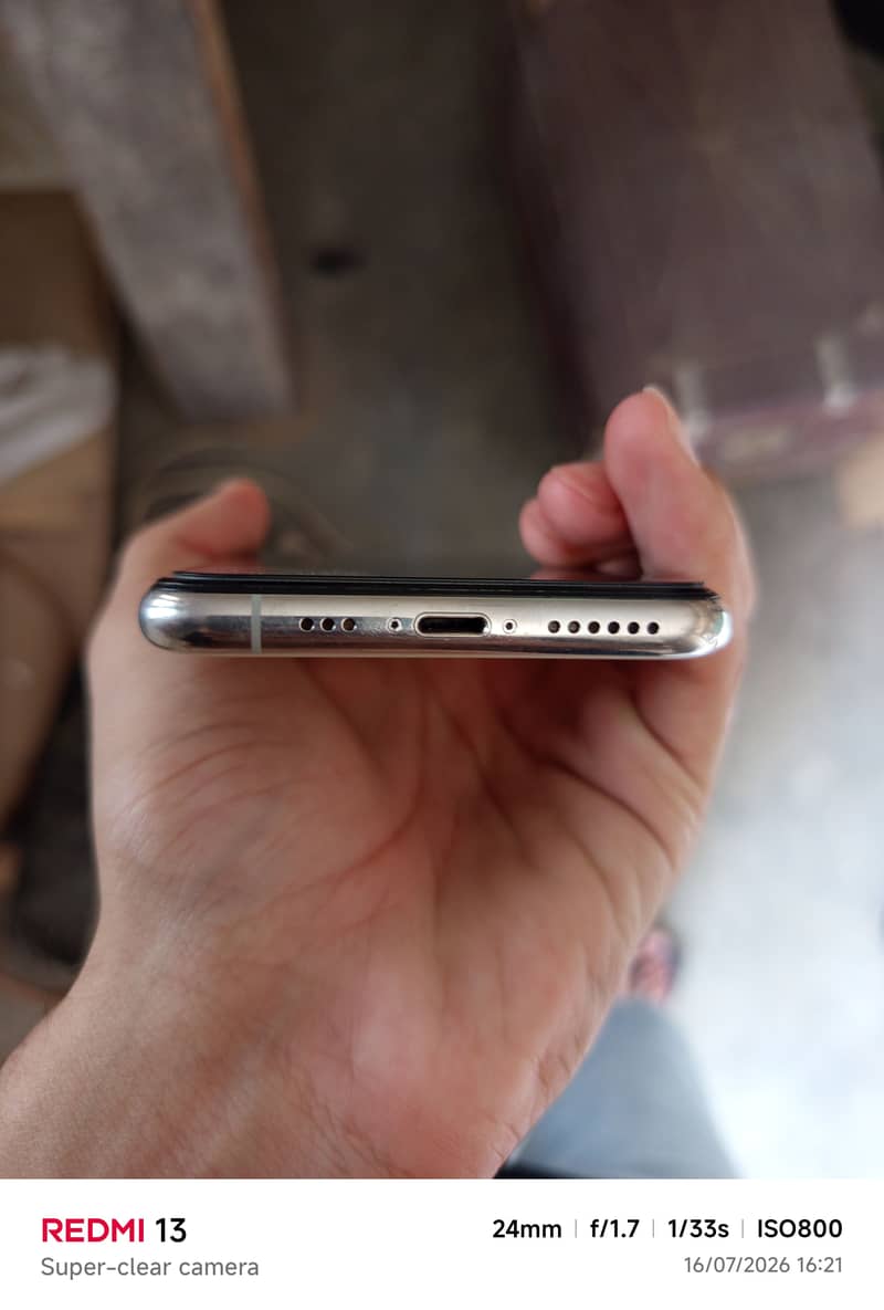 iPhone 11 pro sim working 2