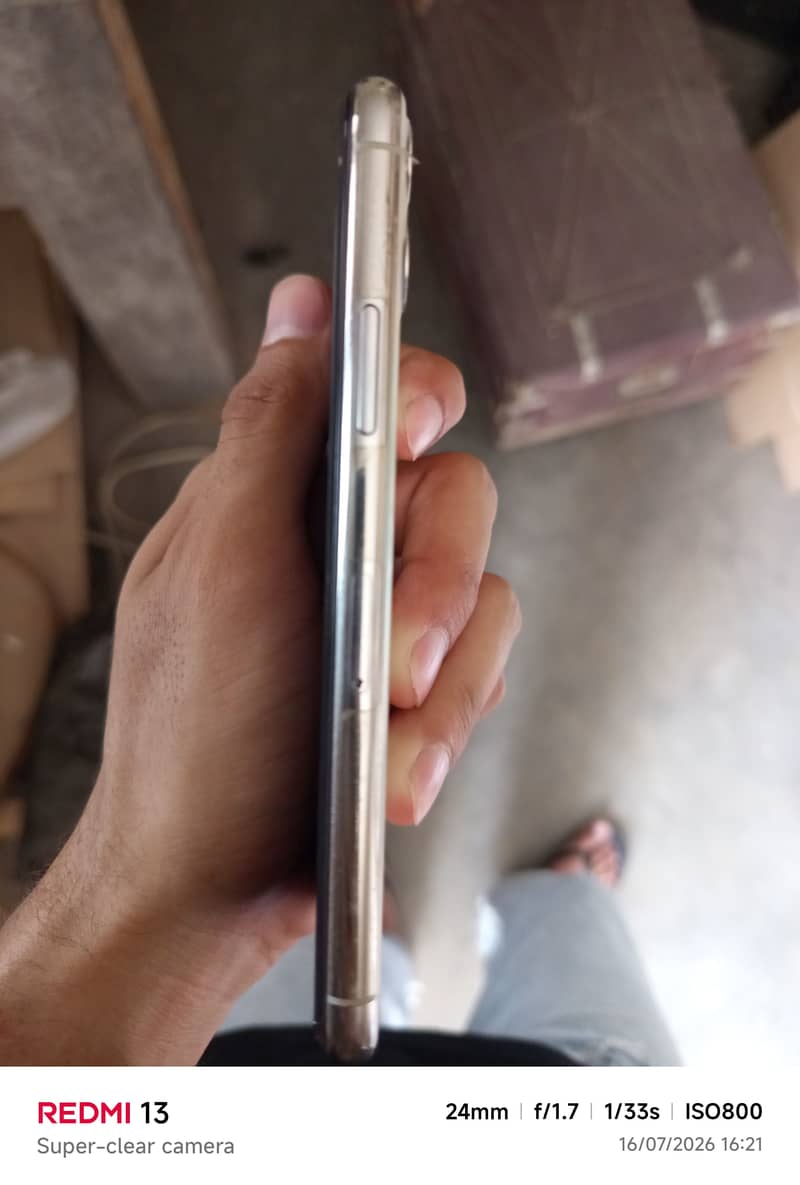 iPhone 11 pro sim working 4
