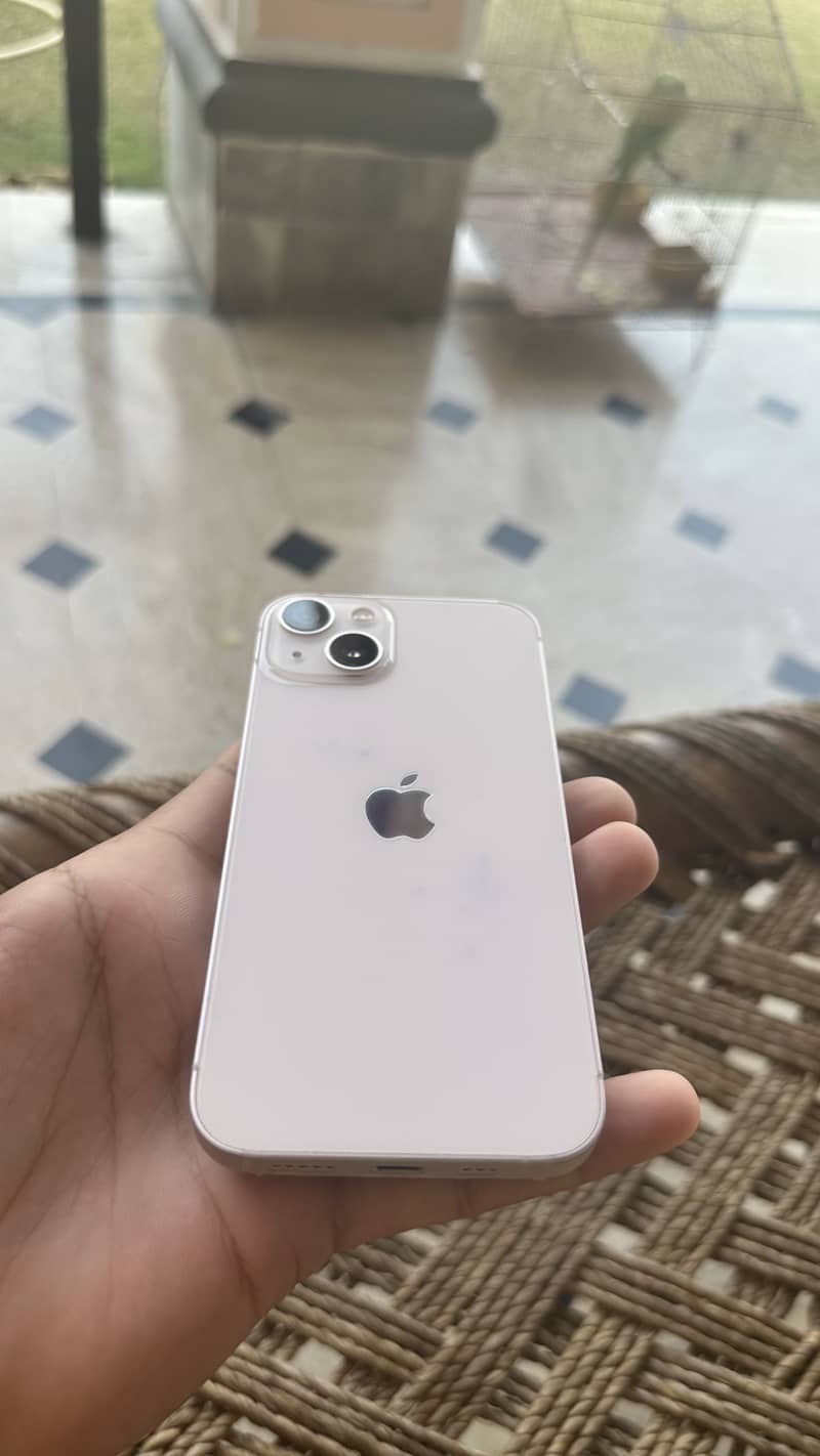 Apple iPhone 13 0