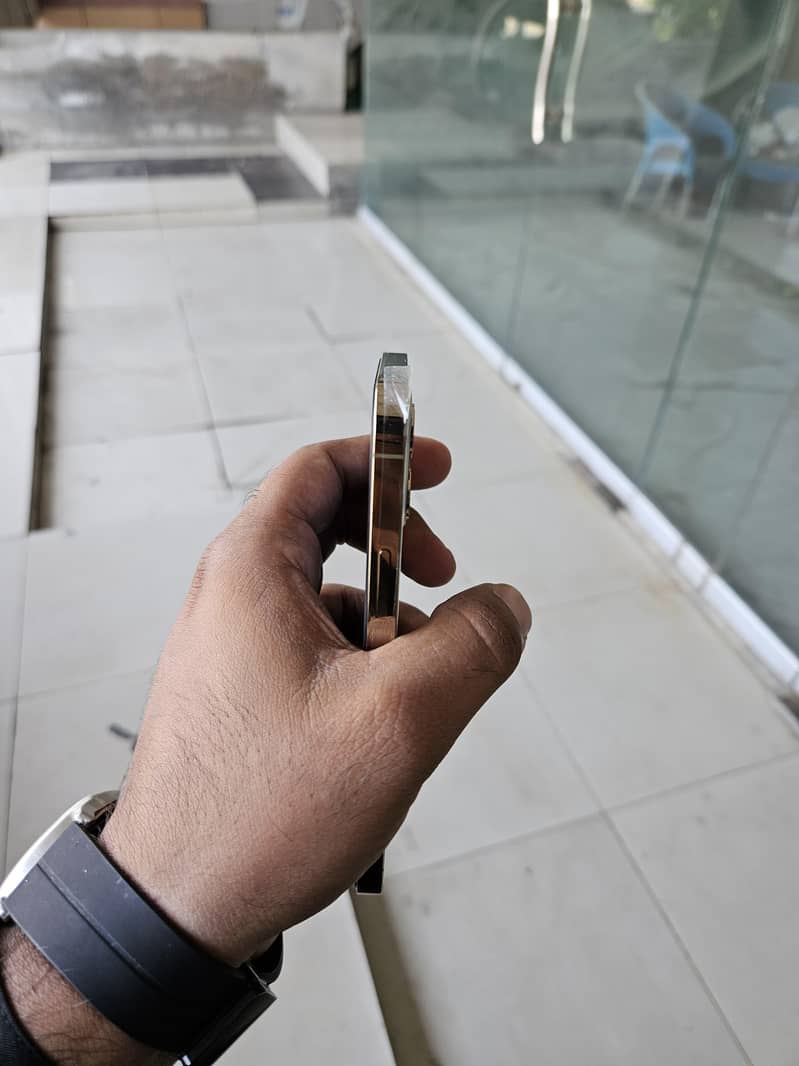 iPhone 12 Pro 6