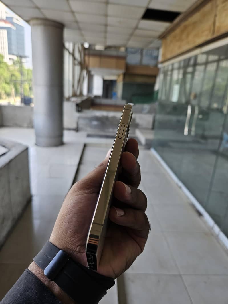 iPhone 12 Pro 7