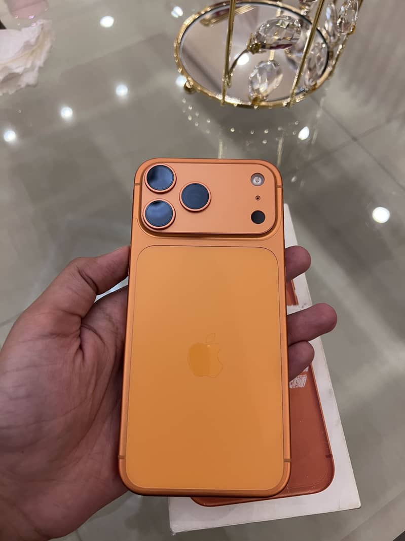 Apple iPhone 17 Pro Max 2